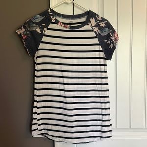 💙 5 for $20 - Tickled Teal tee